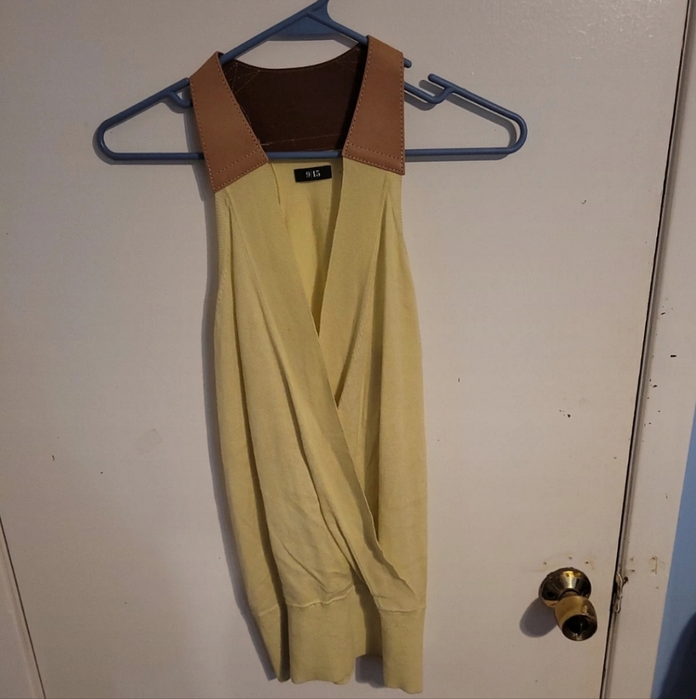 Woman's top by 9 15 saks fifties ave.